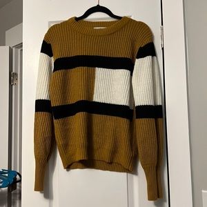 NWOT The Rustic Rack boutique long sleeve sweater size Small camel, black, white